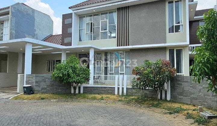 DIJUAL Rumah Cantik Dekat Sentra Bisnis Villa Puncak Tidar C329 1