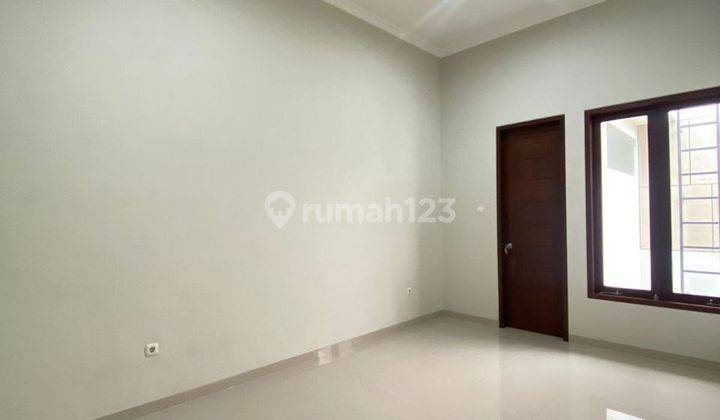 Dijual Gress Rumah Cantik Dan Minimalis Di Soekarno Hatta D609 2