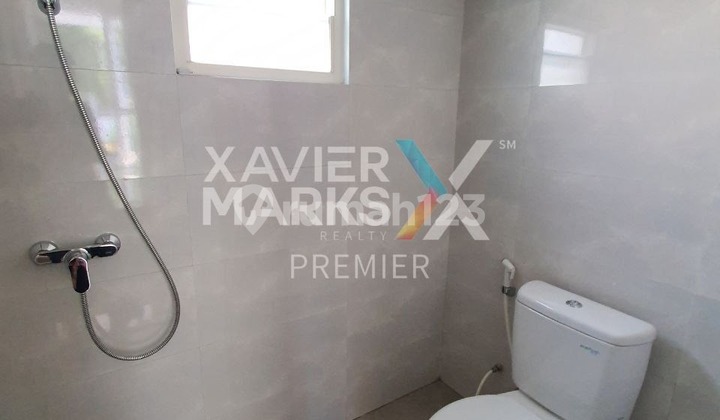 For Sale Luxury 2-Story House Fully Furnished Very Well-Maintained Move-In Ready 24-Hour Security with One Gate System Near City Center Strategic Location Close to Many Prestigious Universities Easy Access to Suhat Raya in Green Orchid Lowokwaru Malang City H397 2