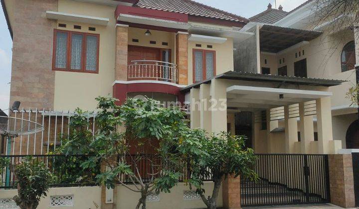 Dijual Rumah Cantik 2LT Dan Strategis Di Daerah Malan Kota C842 2