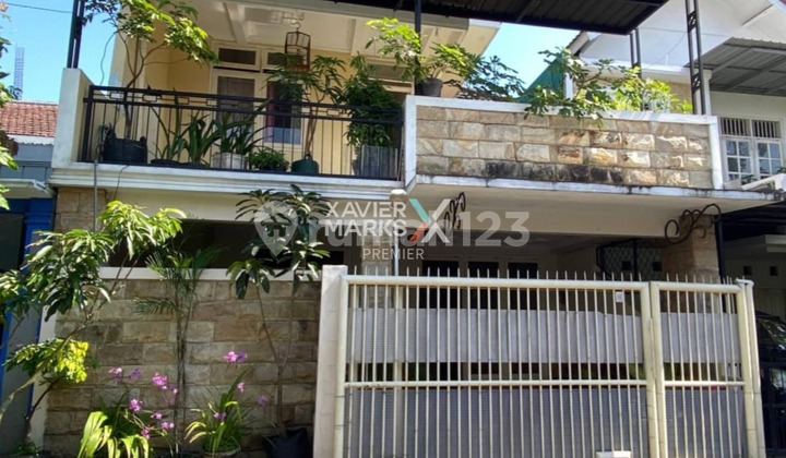 Dijual Rumah Minimalis Terawat 2Lt Bangunan Kokoh Ada Laundry Area Siap Huni Kawasan Bebas Banjir dan Jalan Depan Lebar Dekat Bandara Mudah ke Kampus Ternama dan Pusat Perbelanjaan di Malang Kota H370