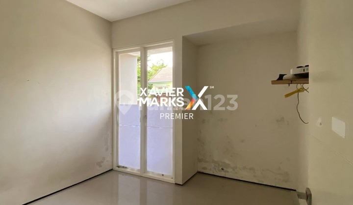 Dijual Rumah Terawat Minimalis Modern Ada Halaman Belakang Siap Huni Lingkungan Aman Dg One Gate System dan Akses Mudah ke Kampus Binus dan Plaza Mall di Araya Pakis Malang Kota H043 2