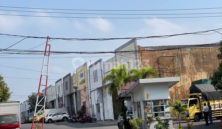 DIJUAL Gudang Terawat di Area Pergudangan Depo Karangploso, E872 2