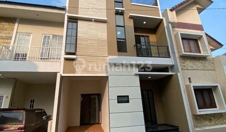 Dijual Villa Cantik Minimalis 2,5Lt Kondisi Sangat Terawat dan Bagus Siap Huni Cocok untuk Villa Singgah atau Disewakan Akses Mudah dan Lingkungan Aman Tenang Nyaman Dekat Alun-Alun dan Wisata di Kusuma Pesanggrahan Batu Malang H300 Dijual Villa Cantik Minimalis 2,5Lt Kondisi Sangat Terawat dan Bagus Siap Huni Cocok untuk Villa Singgah atau Disewakan Akses Mudah dan Lingkungan Aman Tenang Nyaman Dekat Alun-Alun dan Wisata di Kusuma Pesanggrahan Batu Malang H300