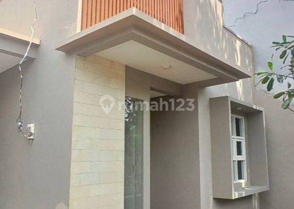 DIJUAL Rumah Modern dan Strategis di Pondok Blimbing Indah (D443) 2