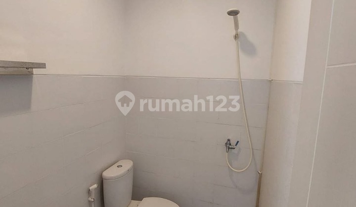 Dijual Rumah Minimalis Kondisi Sangat Terawat dan Ada Halaman Belakang Luas Siap Huni Lingkungan Aman Fasilitas Lengkap Lokasi Strategis Dekat Pusat Kota dan Dikelilingi Kampus Ternama di Cluster The Valley Citra Garden Kedungkandang Malang Kota H267 2