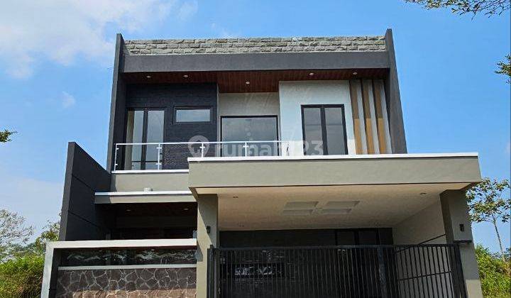 Dijual Baru Rumah Mewah Dan Cantik Dg Rooftop di Araya Golf C354 1