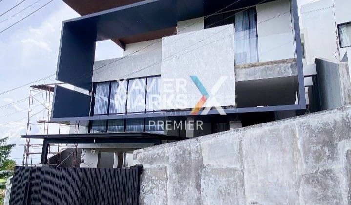 Dijual Villa Luxury Aesthetic Tropical Modern Desain Arsitektur 2,5Lt Splite Level Ada Private Pool dan Balkon Cocok untuk Coffe Morning atau Bbq View Pegunungan Dikawasan Premium Dekat Wisata Bns Destinasi Favorit di Oro-Oro Ombo Batu Malang H460 Dijual Villa Luxury Aesthetic Tropical Modern Desain Arsitektur 2,5Lt Splite Level Ada Private Pool dan Balkon Cocok untuk Coffe Morning atau Bbq View Pegunungan Dikawasan Premium Dekat Wisata Bns Destinasi Favorit di Oro-Oro Ombo Batu Malang H460