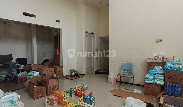 ruang tamu dijual rumah terawat dan minimalis