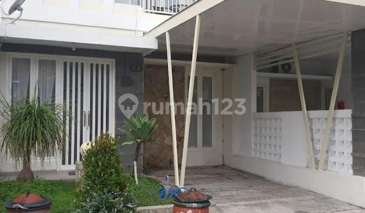 Dijual Villa Minimalis Cantik 2Lt dan Full Furnish Ada Laundry Area Carport Sudah Bercnaopy Siap Huni Lingkungan Tenang Aman Dg One Gate System Selangkah Dari Jalan Utama Akses Mudah ke Berbagai Wisata di Cluster Mojorejo Batu Malang H421