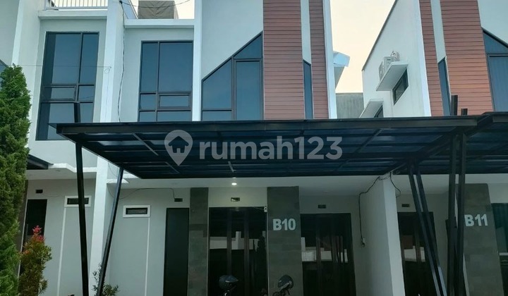 Dijual Villa Minimalis Kondisi Bersih Terawat Full Furnish Siap Huni Lingkungan Tenang Nyaman Lokasi Sangat Strategis Dekat Wisata Bns dan Coban Putri Akses Mudah ke Alun-Alun di Batu Malang H177