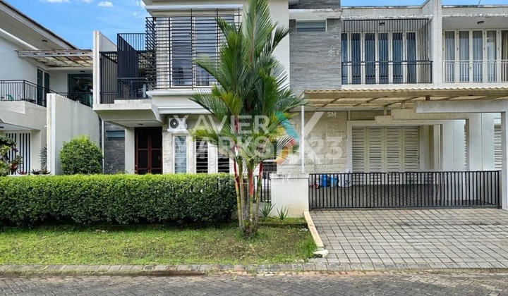 Dijual Rumah Modern Mewah 2Lt Full Furnish Eks Show Kondisi Terawat Ada Laundry Area Siap Huni Keamanan 24 Jam Dg One Gate System dan Row Jalan Kembar Lokasi Dekat Pusat Kota dan Akses Mudah ke Berbagai Fasum di Boulevard Greenwood Golf Araya H639