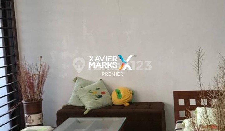 For Sale Well-Maintained Minimalist House Clean Condition Includes Gazebo Ready to Occupy One Gate System Elite Area Strategic Location City Center Near Hawaii Waterpark and Singosari Toll Exit on Graha Kencana Housing Boulevard Blimbing Malang City H123 2