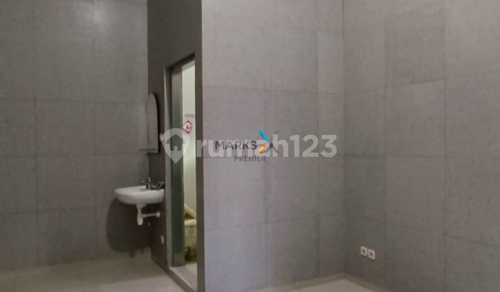 Dijual Rumah Hook Mewah 2Lt Include Furnish Kondisi Sangat Terawat Siap Huni Udara Segar Pemandangan Indah Pegunungan Lingkungan Nyaman dan Tenang Lokasi Strategis Dekat Gerbang Tol dan Rs Lawang Medika di Lawang View, Lawang H142 2
