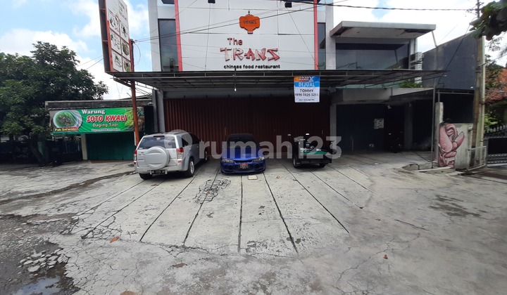 Ruko solo / ruang usaha 