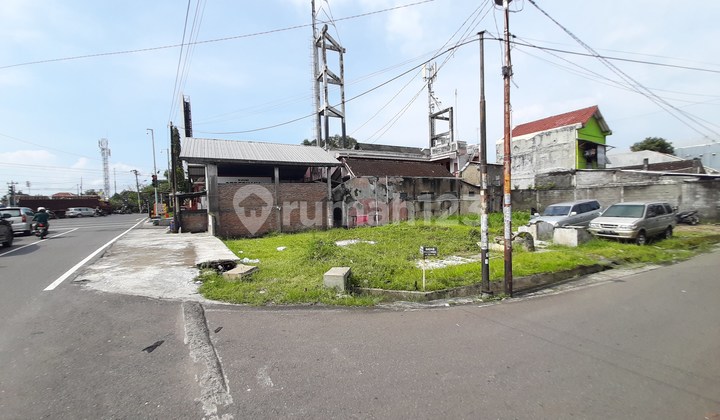 Vacant Land by the Roadside