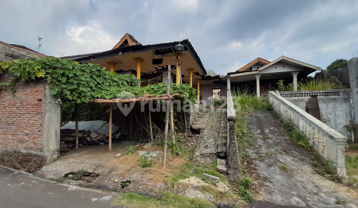 Rumah tua hitung jual tanah# 275 m² # panjang 23m² # lebar 12m²# kondisi dekat vila"  4