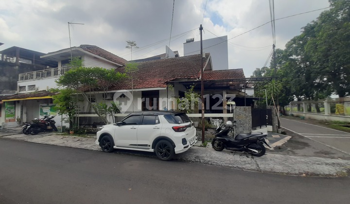 Rumah Hook Banyuanyar