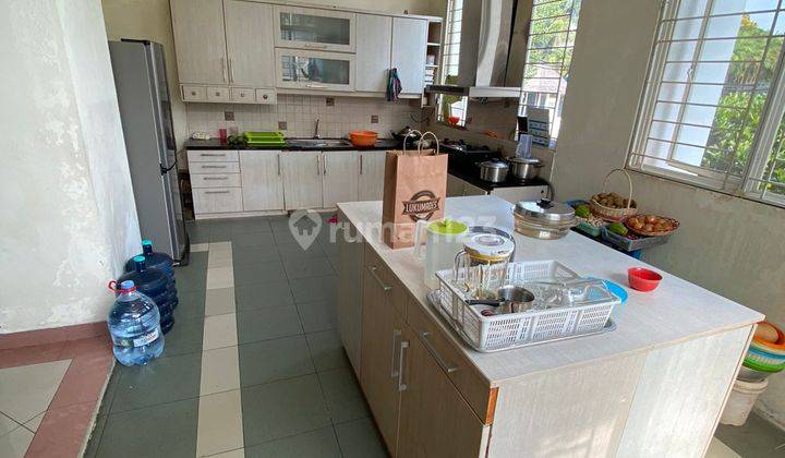 Dijual Rumah Full Furnished di Cluster Cendana Hadap Utara 2