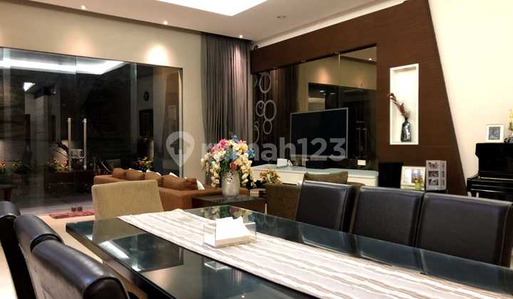 Dijual cepat 
Rumah Layar Permai PIK 1