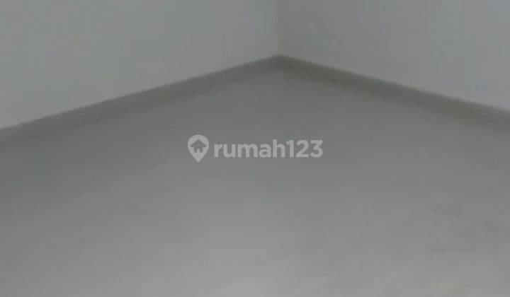 Rumah Muara Karang Blok 10 3 Lantai 5 Bedroom Semi Furnished 2