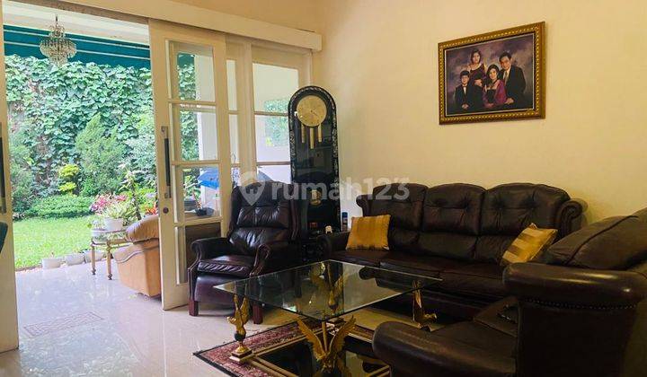 Rumah Menteng Jakarta Pusat 2 Lantai 4 Bedroom Semi Furnished 2