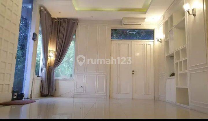 Rumah Hoek Puri Mansion 2 Lantai 4 Kamar Carport Luas Semi Furnished Bagus 2