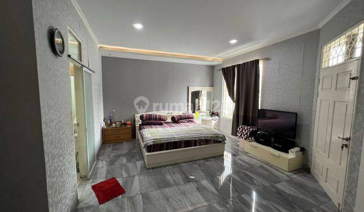 Green Garden Jakarta Barat 10x20 2 Lantai 3 Kamar Tidur Hadap Barat Full Furnished Mewah SHM Bagus 1