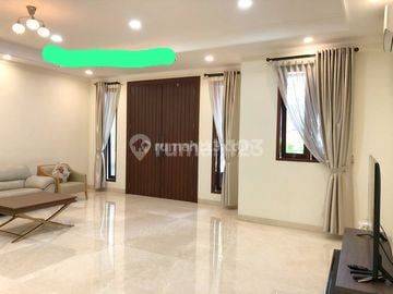 Rumah Puri Mansion Boulevard 10x20 3 Lantai Furnished Mewah Siap Huni SHM Full Renovasi 1