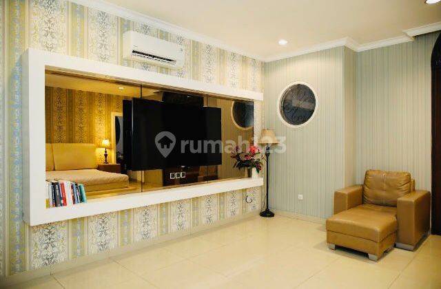 Rumah PIK MBV 9x30 Full Bangunan 5 Kamar Tidur 2.5 Lantai View Bagus  Full Furnished Mewah Siap Huni Pantai Indah Kapuk 1