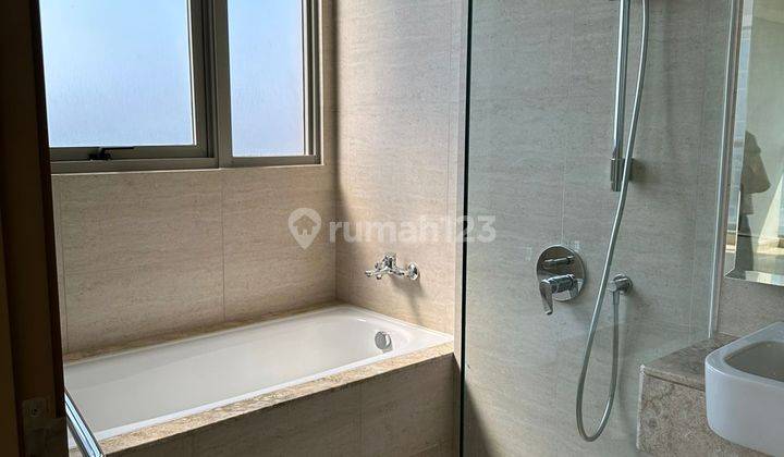 Apartemen Gold Coast PIK 135m 3+1BR Seaview & Mangrove Kosongan Bagus Balkon Luas Hook Siap Pakai 2