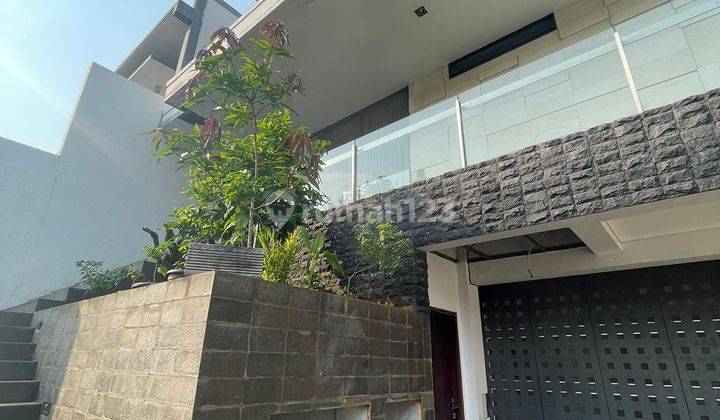 Rumah Grisenda PIK 3 Lantai Bagus Hadap Selatan Full furnished Siap Huni 2