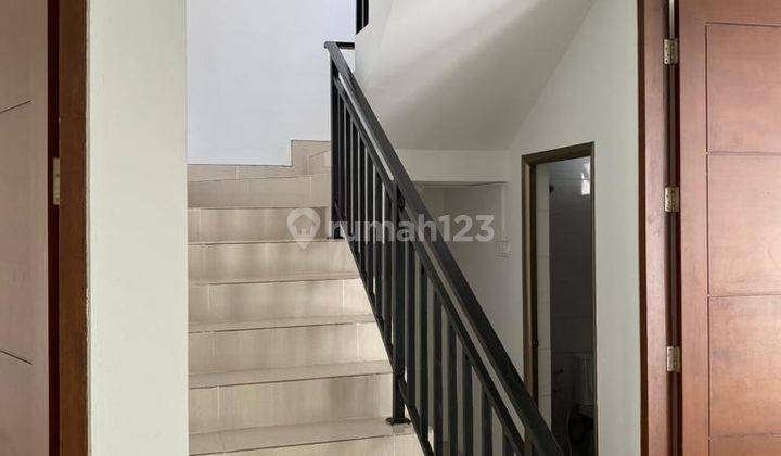 Disewakan 1 Unit Rumah di Grand Orchid 10