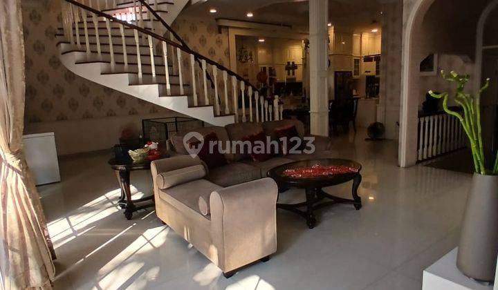 Di Jual Rumah Mewah Dan Rapi di Taman Grisenda! 1