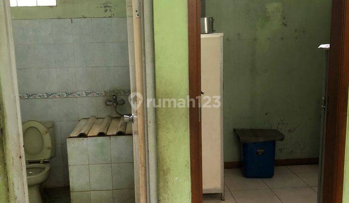 Rumah Tua di Area Meruya, Hitung Tanah,pinggir Jalan Besar, Cocok Untuk Buka Usaha Bengkel,resto Dsbnya 2