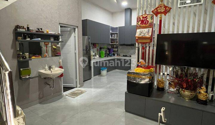 Rumah Kondisi Semi Furnish, Hadap Barat Laut, Minimalis, Siap Huni di Area Citra Garden 3 1