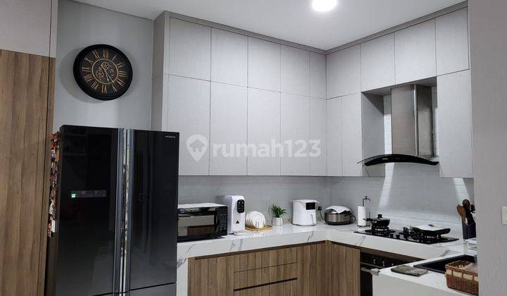 Rumah Kondisi Full Furnish di Area Taman Palem Lestari, Hadap Timur, Mewah, Minimalis Dan Siap Huni 2