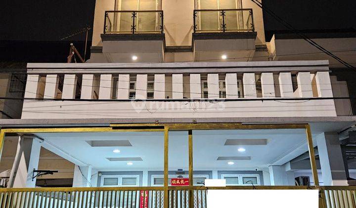 Rumah Semi Furnish di Taman Palem Lestari, Lokasi Strategis, Kondisi Siap Huni, Rapi Dan Bagus  1