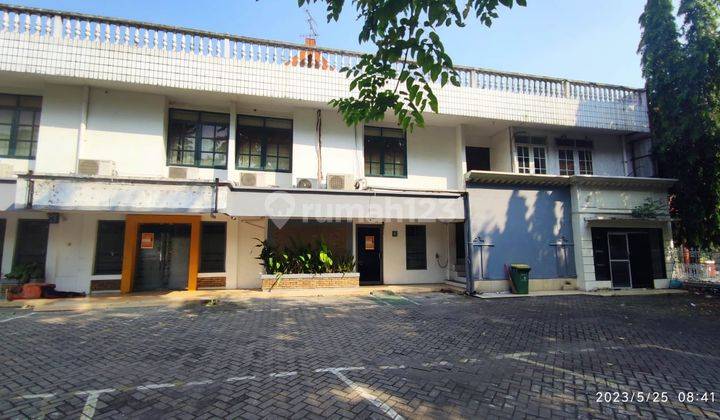 Jual Ruang Usaha Murah Lokasi Hook Di Jalan Raya Darmo 