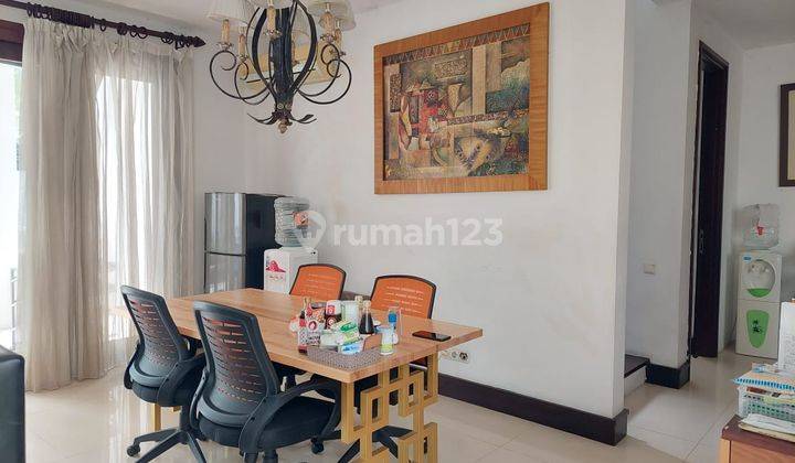 Dijual Rumah Isen Darmo Ada Kolam Renang Surabaya 2