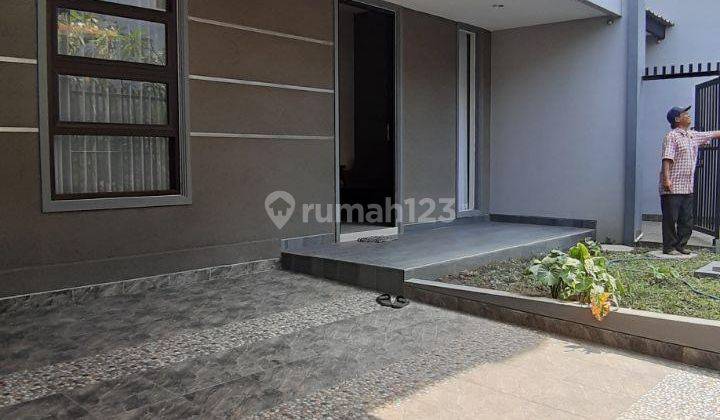 Dijual Rumah Bavarian di Raya Darmo Permai 1