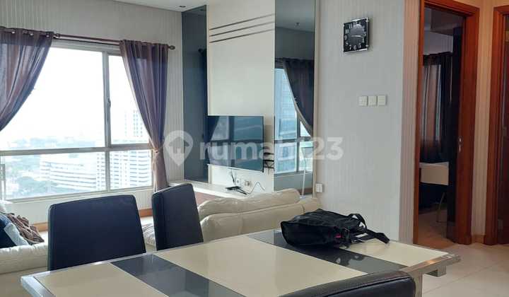 1 584. Apartemen Waterplace 3Br di Tower De Residence - Furnished & Privat Lift - Lokasi Premium Surabaya Barat