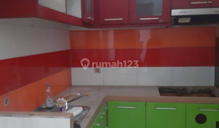 Dijual/Disewakan Rumah Raya Dukuh Menanggal