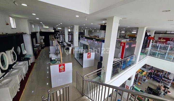 379. Dijual Bangunan Mewah Jl. Gajah Mada  1