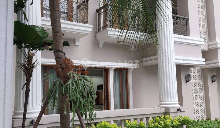 Disewakan Apartemen Residence Mansion Tower F, Akses Kolam Renang 1