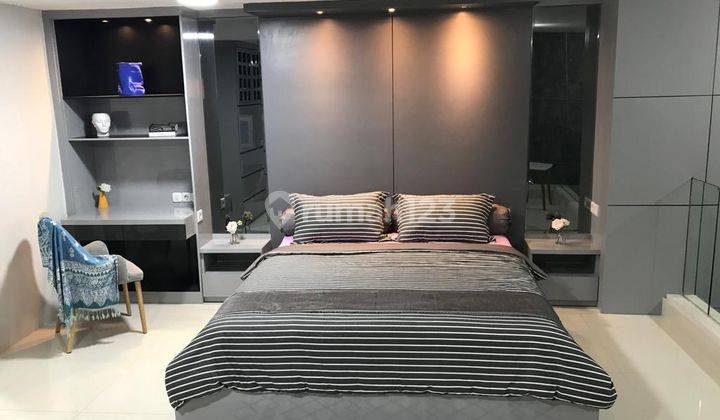 Apartement Soho Skyloft Ciputra World 1 BR Furnished Bagus 4