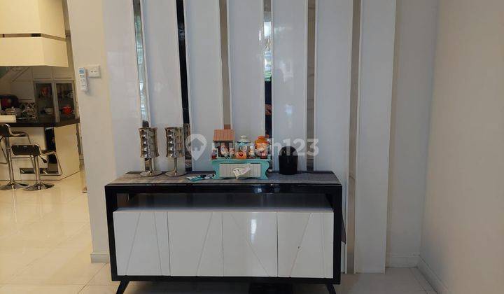 Apartemen Waterplace Surabaya The Garden Mansion 4 BR Furnished  10
