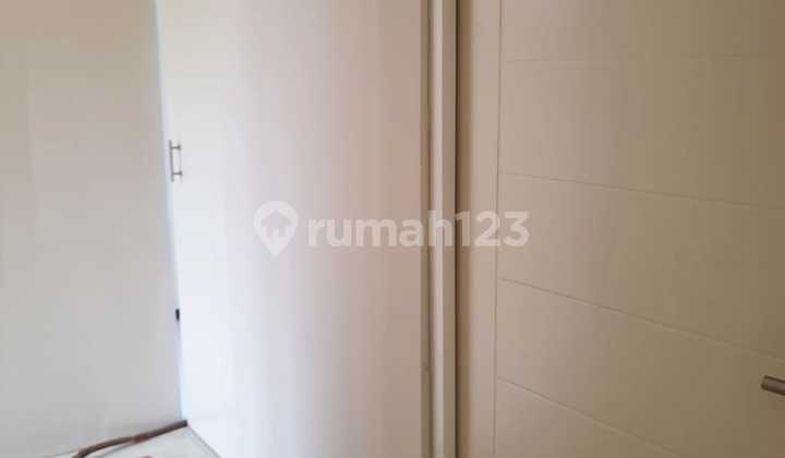 Rumah Unfurnished HGB di Jalan Grand Semanggi Residence, Surabaya 3