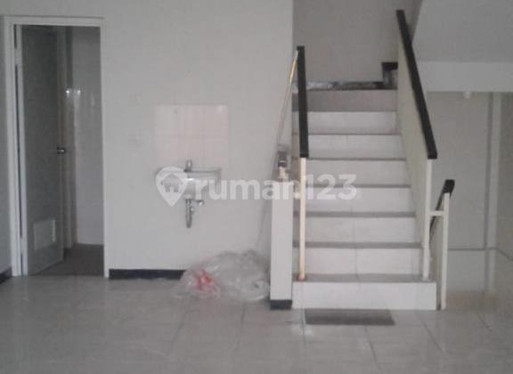 Ruko Icon 21 di Jalan Dr. Ir. H. Soekarno, Surabaya 72 M 4lt 5