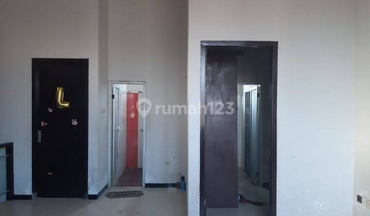 Rumah 2 Lantai Unfurnished di Jalan Dukuh Menanggal, Surabaya 3